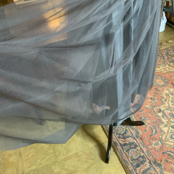 Light gray layered tulle skirt ~ wide waistband parties-weddings- wear w shawl - Picture 1 of 8
